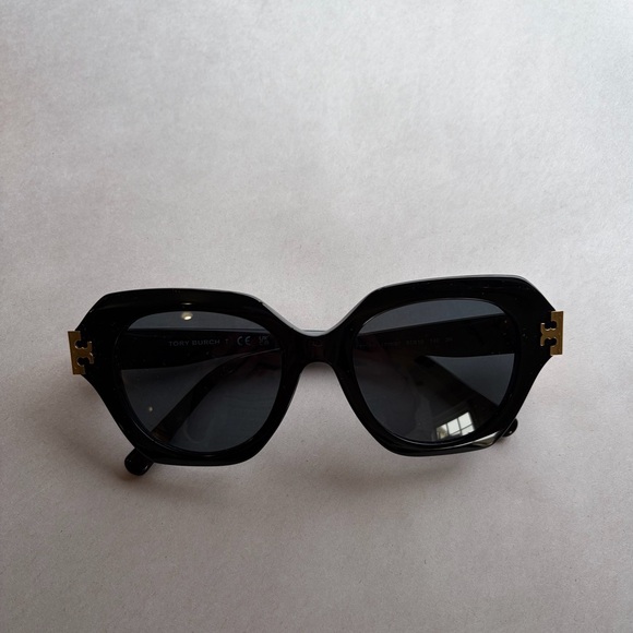 Tory Burch Sunglasses main image 5